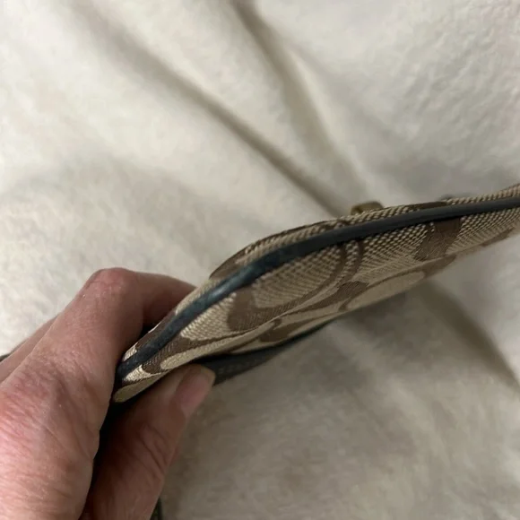 Coach Legacy Signature Brown Canvas & Leather Turnlock Wristlet Striped Interior - Picture 10 of 14